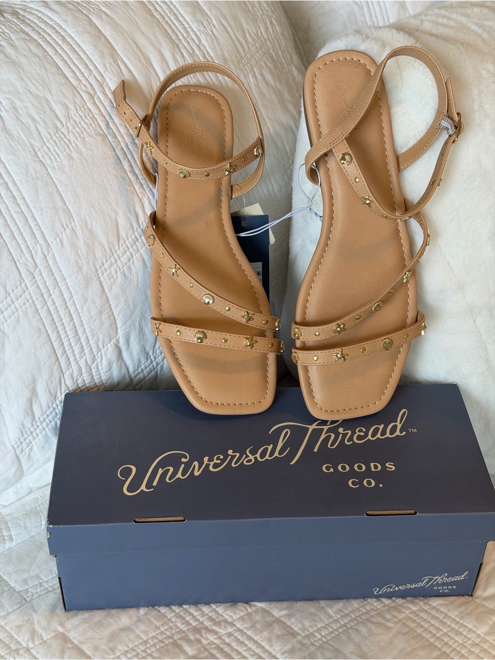 Universal Thread Tan Studded Strappy Sandals 9.5 M NWT